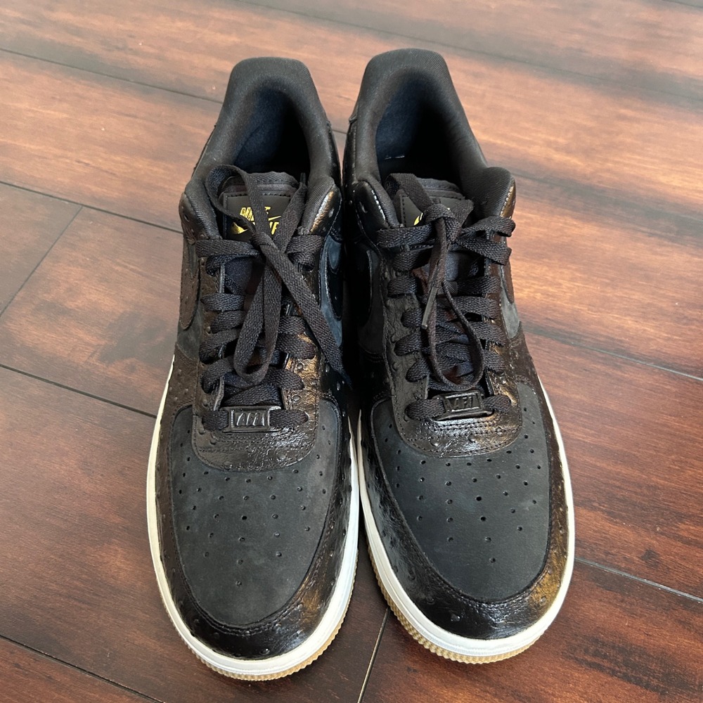 Nike Air Force 1 Low 07 Mens 14.5 Black Ostrich Gum DZ2708-002 NWOB - Picture 1 of 8